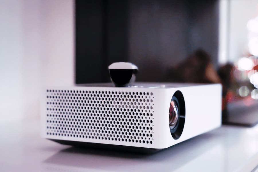 Comment bien choisir un vidéoprojecteur ? – Blog BUT